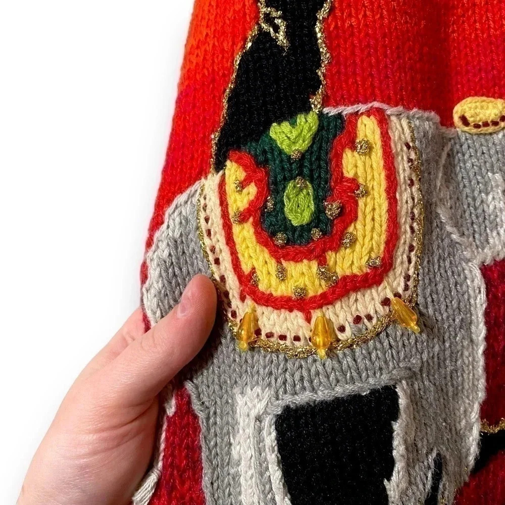 Vintage Handknit Elephants in the African Serengeti Desert Cardigan Sweater M - Picture 9 of 10